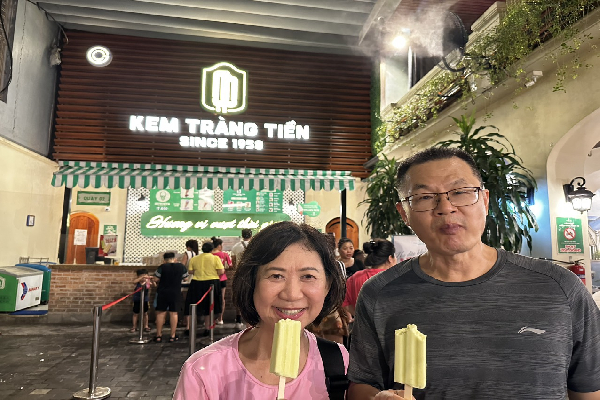 Discover the Vibrant Flavors of Hanoi's Street Food Scene - photo 10